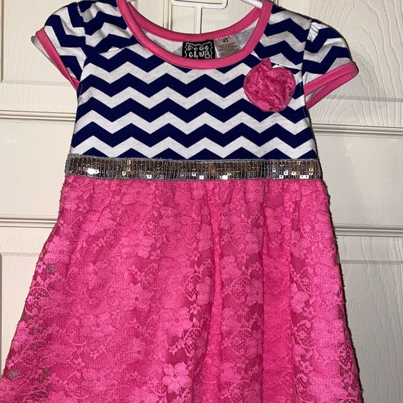 Girls matching set size 4T - Picture 2 of 3